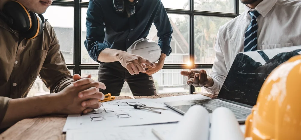 Servis kejuruteraan teknikal IZZINITY